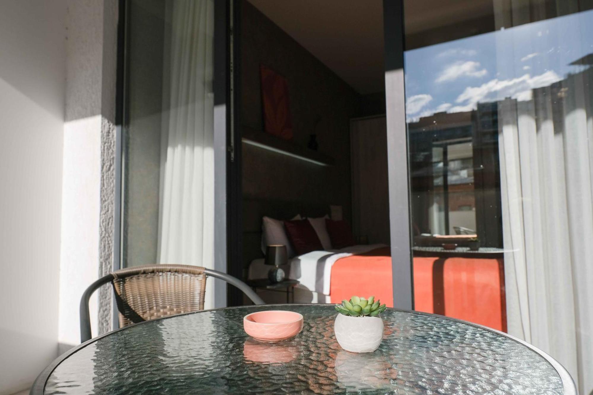 Round Garden Hotel Tbilisi Esterno foto